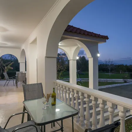 Holiday home Gk Tragaki